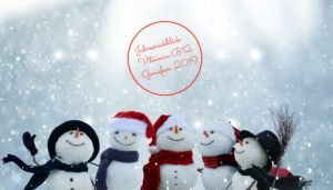 Jahresrückblick 2019. Vitamin B12 genießen. Schneemänner stehen im Winter Weihnachtslandschaft. Winterhintergrund